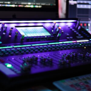 Konsola do produkcji muzycznej, miksu i masteringu w JM Records